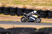 anglesey-no-limits-trackday;anglesey-photographs;anglesey-trackday-photographs;enduro-digital-images;event-digital-images;eventdigitalimages;no-limits-trackdays;peter-wileman-photography;racing-digital-images;trac-mon;trackday-digital-images;trackday-photos;ty-croes